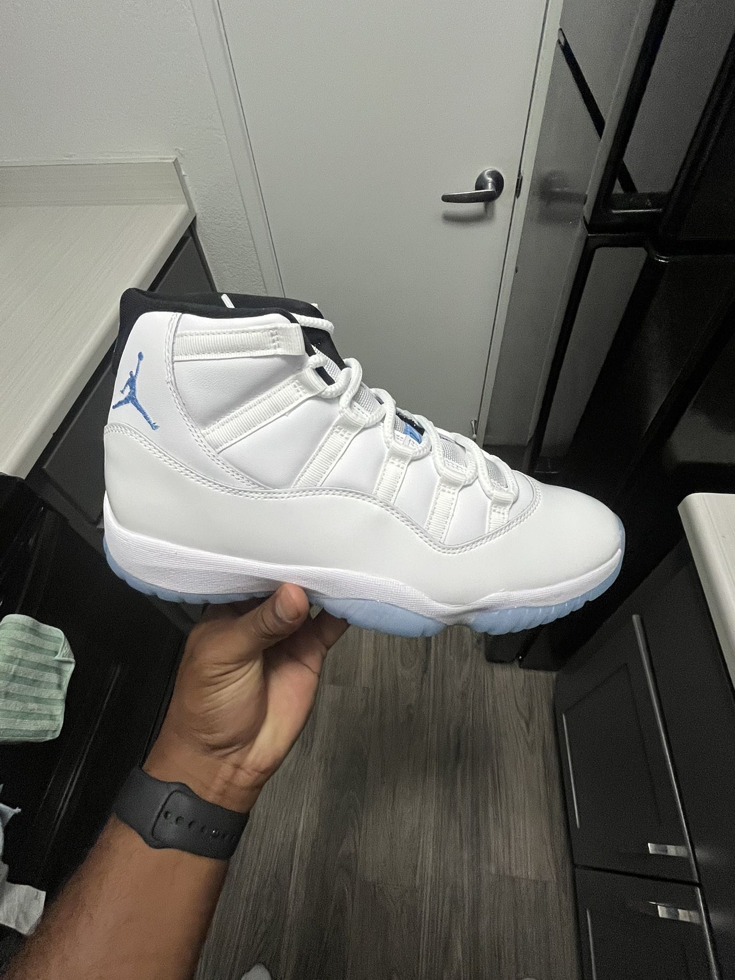 Air Jordan 11 Legend Blue/Columbia