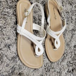 American Eagle White Sandals 7 Womens 
