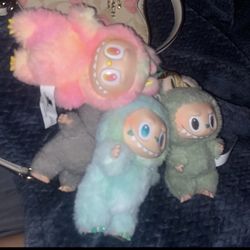 labubu 2 big into energy & 1 macaron