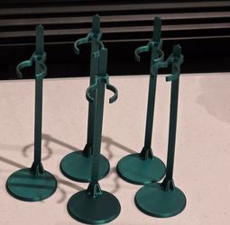 Doll stands