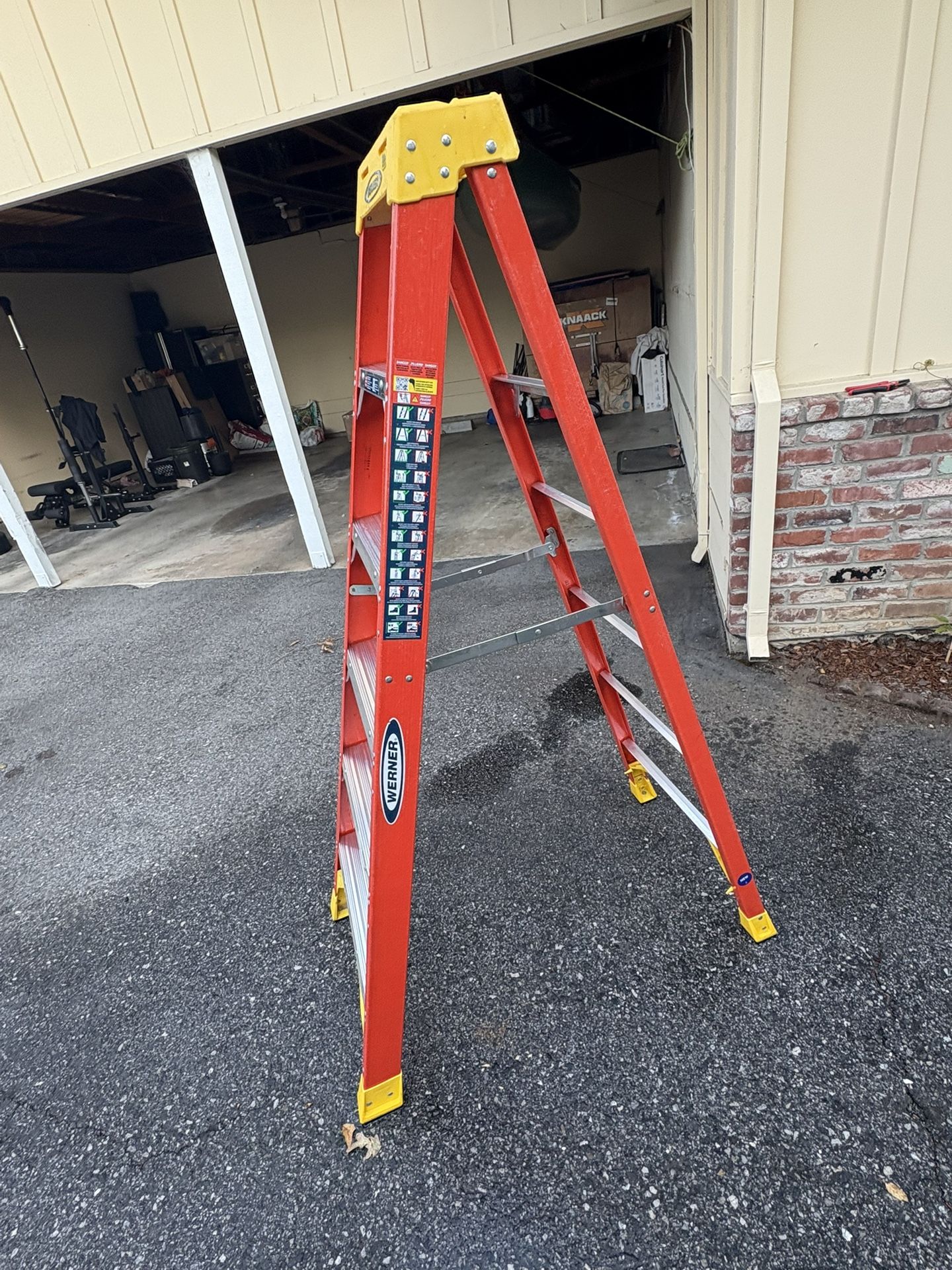 Werner 6ft Fiberglass Ladder - Like New