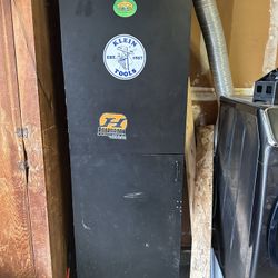FREE CABINET