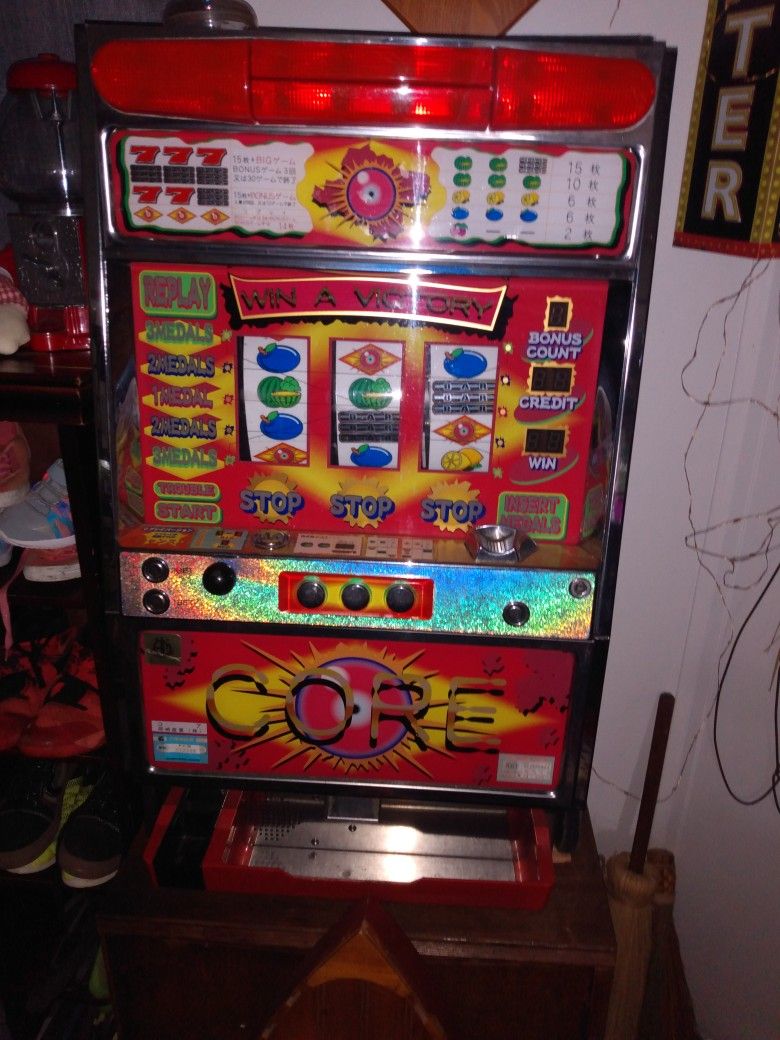 Slot Machine Works Cabinet Needs Little Work