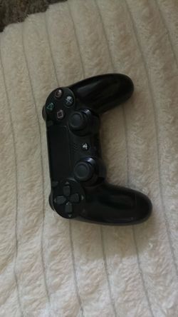 PS4 controller