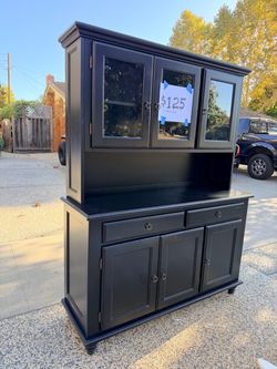 Black Hutch