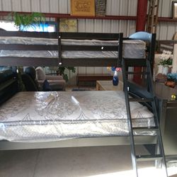 Black Twin Over Full Bunk Bed Set