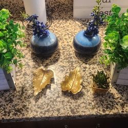 Decorative Pieces 