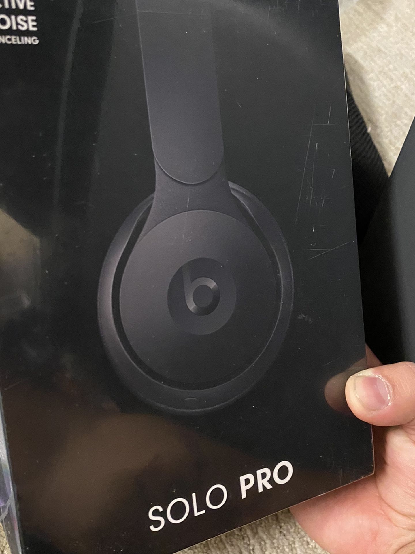 SOLO PRO BEATS BRAND NEW