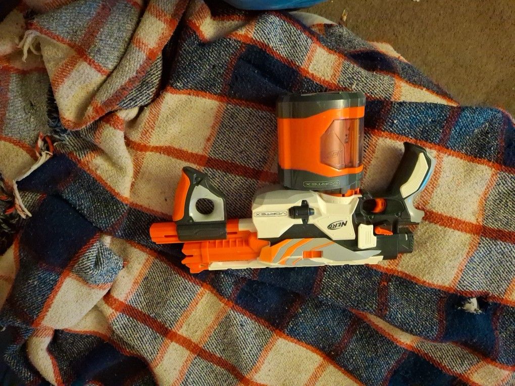 Nerf Vortex Pyragon Blaster