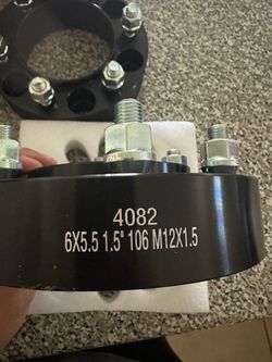 6X5.5 Wheel Spacers, 1.5" inch thick, Hub Centric 106mm center bore, M12x1.5 thread pitch for Toyota