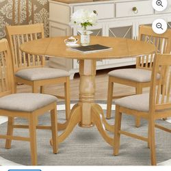 Table Set It's Like Brand New