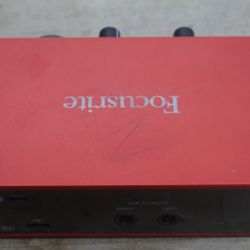 FocusRite Interface Scarlet Solo 889572-1