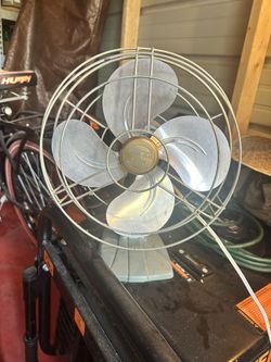 Vintage Fan Works Great