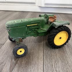 Vintage Ertl 1/16 scale  metal tractor Jhon deere 