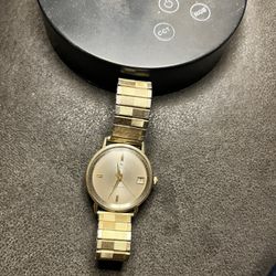 Hamilton Vintage Watch 10 K Back Plate And 10 K Filled Band In great shape