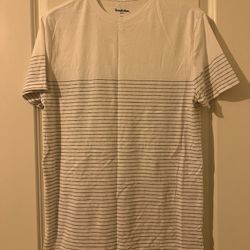 Goodfellow & co T-shirt Size Small