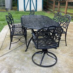 Patio Table / Dining Set