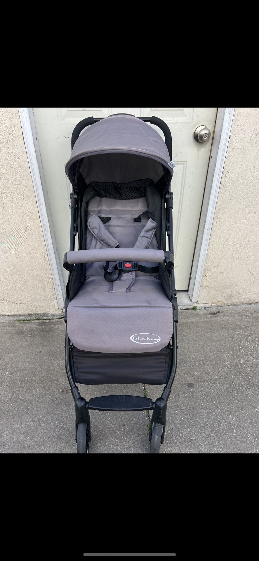 GLUCK STROLLER