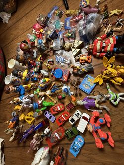 Take all toys, mostly collectible 84pcs, must pick up lakewood 98499