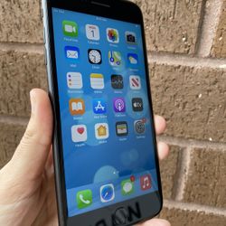 iPhone 7 Plus - 32 GB - Unlocked For Worldwide Use 