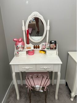 Vintage vanity
