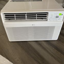 LG 10,000 BTU 115V Window Air Conditioner Cools 450 sq. ft. with Wi-Fi, Remote and Dehumidifier in White