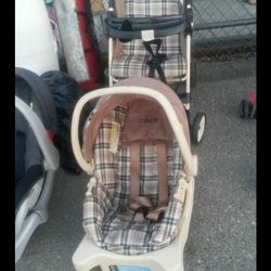 pair of stroller and car seat / par de cochecito y asiento de coche