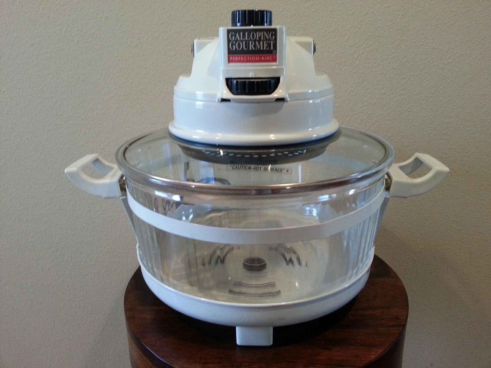 Air fryer like new Galloping Gourmet Perfection Aire convection oven complete with racks easy to operate just set the timer and the temperature