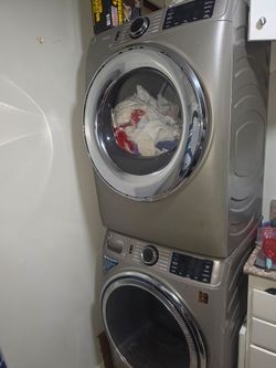 Stackables its Electric GE Washer and Dryer,