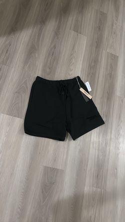 Essentials Shorts 