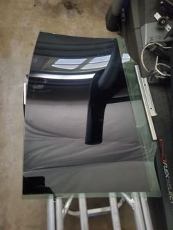 2018 LEXUS GS350 REAR PASSENGER SIDE GLASS