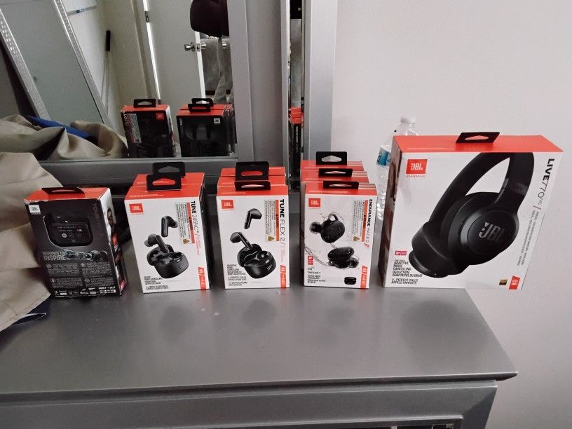 Jbl Wireless Headphones (Tour Pro 3, Tune Flex 2, Tune 245NC, Endurance Race 2 AND Live 770NC)