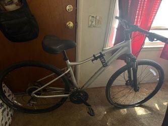 Women mountain bike