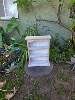 Shabby, chic shelf.