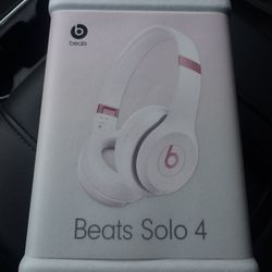 Beats Solo 4 