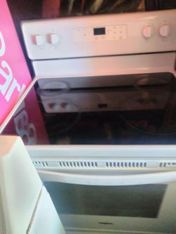Whirlpool electric stove works great ready to go
