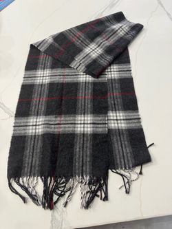 This Vintage Cashmink Scarf is a soft and warm and cozy scarf