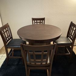 Dinette Table With 4 Chairs