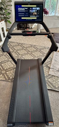 2024 Peloton Tread Excellent Condition Under 50 Rides - Strongsville, OH