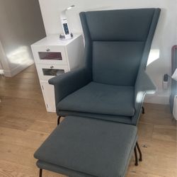 Dwr Chair 