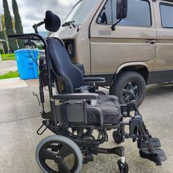 Jay J3 Adjustable Wheelchair 