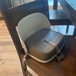 Oxo Booster Seat with Straps