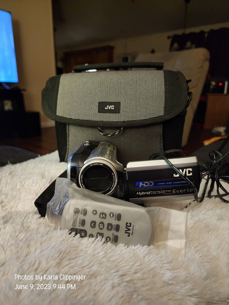 JVC Everio GZ-MG155 (30 GB) Hard Drive Camcorder