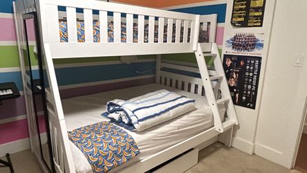 Bunk bed