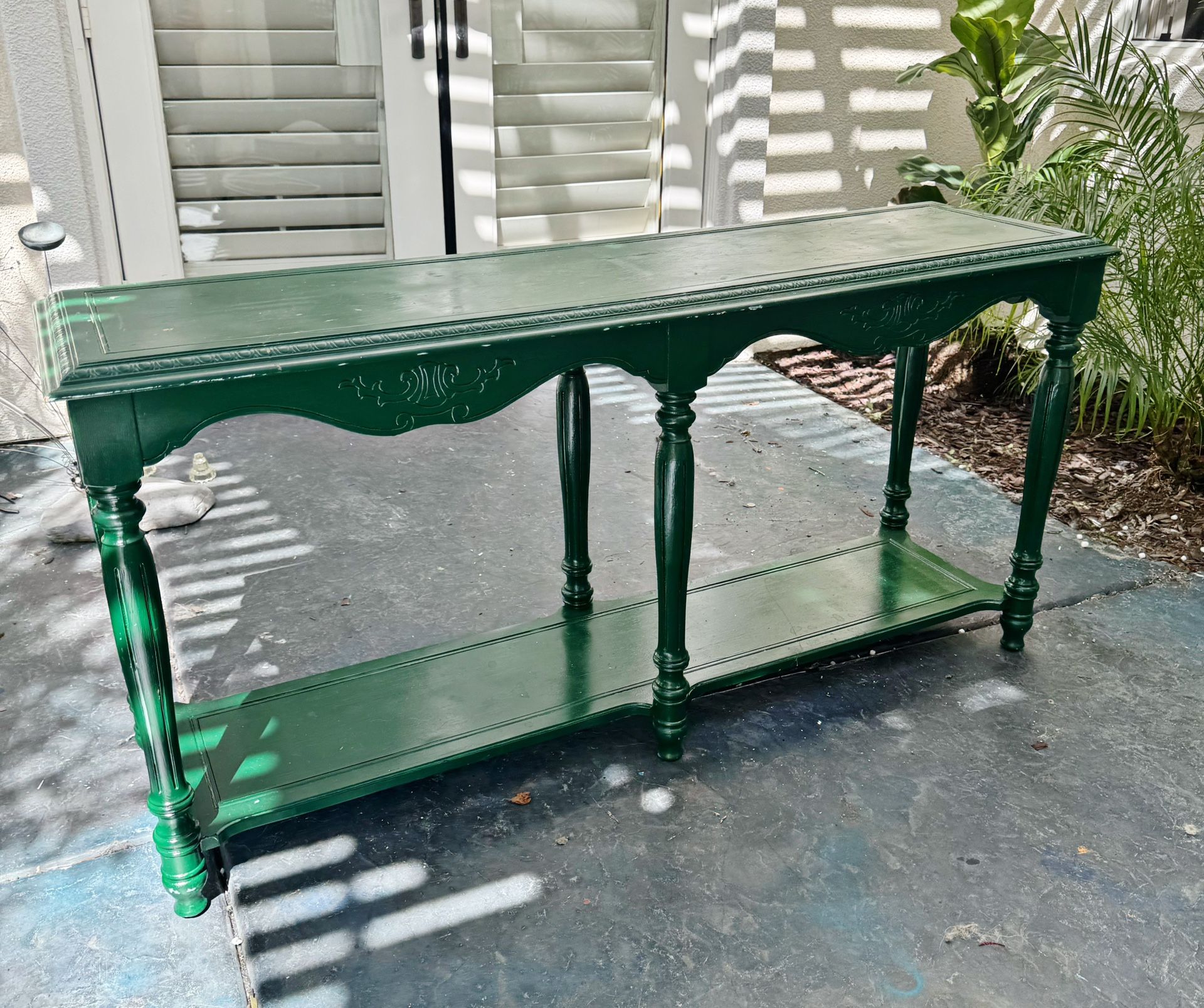 Console Table - Beautiful green 