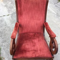 Antique rocking chair - Great Condition 