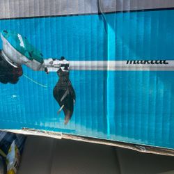 Makita XGT 40v Max 15” String Trimmer Kit