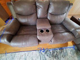 LOVESEAT WITH MANUAL RECLINE
