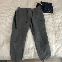 Nike Tech Fleece Joggers 