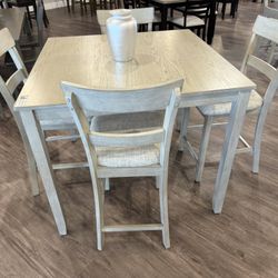 Dinettes brand new Coming In From $400 Up To $1000